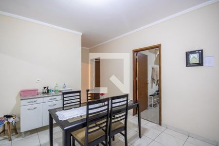 Casa à venda com 240m², 3 quartos e 2 vagas Casa à venda com 240m², 3 quartos e 2 vagasCozinha