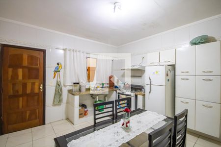 Casa à venda com 240m², 3 quartos e 2 vagas Casa à venda com 240m², 3 quartos e 2 vagasCozinha