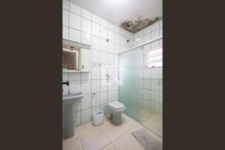 Casa à venda com 240m², 3 quartos e 2 vagas Casa à venda com 240m², 3 quartos e 2 vagasBanheiro 2