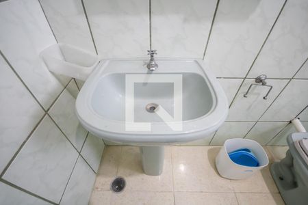 Casa à venda com 240m², 3 quartos e 2 vagas Casa à venda com 240m², 3 quartos e 2 vagasBanheiro 2