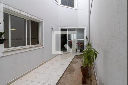 Casa à venda com 237m², 3 quartos e 4 vagas Casa à venda com 237m², 3 quartos e 4 vagasjardim de inverno