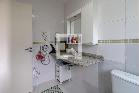 Casa à venda com 237m², 3 quartos e 4 vagas Casa à venda com 237m², 3 quartos e 4 vagasbanheiro na suíte3