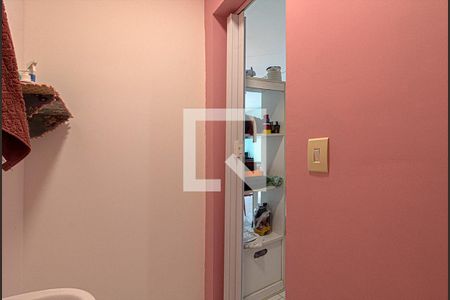 Casa à venda com 237m², 3 quartos e 4 vagas Casa à venda com 237m², 3 quartos e 4 vagasbanheiro no atelier3