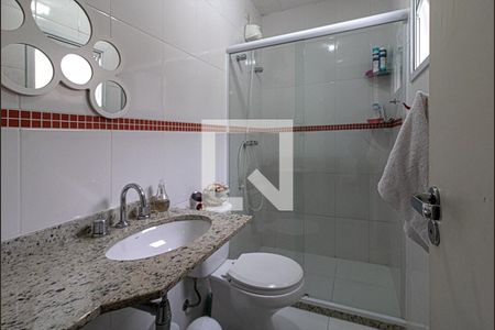 Casa à venda com 237m², 3 quartos e 4 vagas Casa à venda com 237m², 3 quartos e 4 vagasbanheiro na suíte2