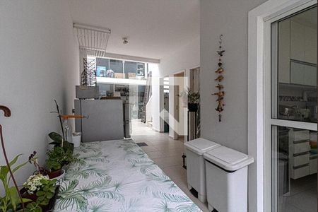 Casa à venda com 237m², 3 quartos e 4 vagas Casa à venda com 237m², 3 quartos e 4 vagasárea de serviço aberta