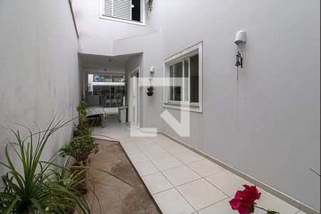 Casa à venda com 237m², 3 quartos e 4 vagas Casa à venda com 237m², 3 quartos e 4 vagasjardim de inverno