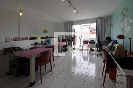 Casa à venda com 237m², 3 quartos e 4 vagas Casa à venda com 237m², 3 quartos e 4 vagasatelier3