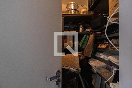 Casa à venda com 237m², 3 quartos e 4 vagas Casa à venda com 237m², 3 quartos e 4 vagasdespensa na área de serviço