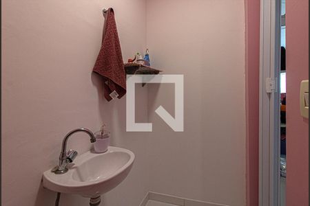 Casa à venda com 237m², 3 quartos e 4 vagas Casa à venda com 237m², 3 quartos e 4 vagasbanheiro no atelier3