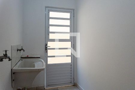 Casa para alugar com 50m², 2 quartos e 1 vaga Casa para alugar com 50m², 2 quartos e 1 vagaÁrea de Serviço