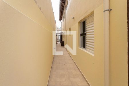 Casa para alugar com 50m², 2 quartos e 1 vaga Casa para alugar com 50m², 2 quartos e 1 vagaCorredor