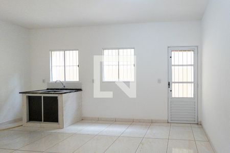 Sala/Cozinha de casa para alugar com 2 quartos, 50m² em Santa Cândida, Vinhedo