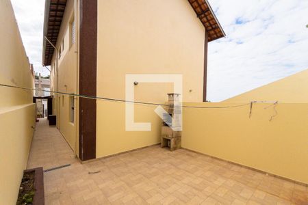 Casa para alugar com 50m², 2 quartos e 1 vaga Casa para alugar com 50m², 2 quartos e 1 vagaQuintal