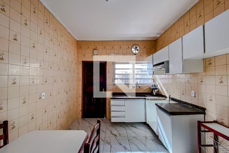 Casa para alugar com 108m², 2 quartos e 2 vagasCozinha