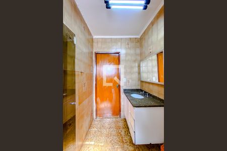 Casa para alugar com 108m², 2 quartos e 2 vagasBanheiro