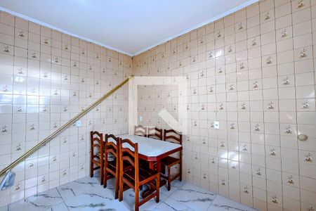 Casa para alugar com 108m², 2 quartos e 2 vagasCozinha