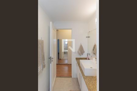 Apartamento à venda com 110m², 3 quartos e 1 vaga Apartamento à venda com 110m², 3 quartos e 1 vagaBanheiro da Suíte