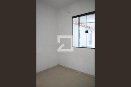 Quarto 1 de casa para alugar com 2 quartos, 50m² em Tatuquara, Curitiba