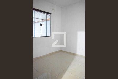 Quarto 1 de casa para alugar com 2 quartos, 50m² em Tatuquara, Curitiba
