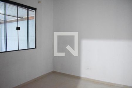 Quarto 1 de casa para alugar com 2 quartos, 50m² em Tatuquara, Curitiba