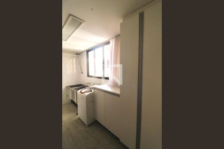 Apartamento para alugar com 242m², 4 quartos e 3 vagasÁrea de Serviço