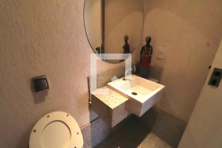 Apartamento para alugar com 242m², 4 quartos e 3 vagasLavabo