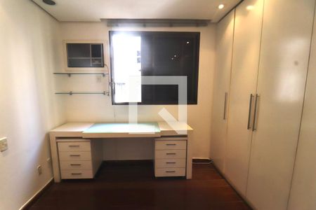 Apartamento para alugar com 242m², 4 quartos e 3 vagasQuarto 2