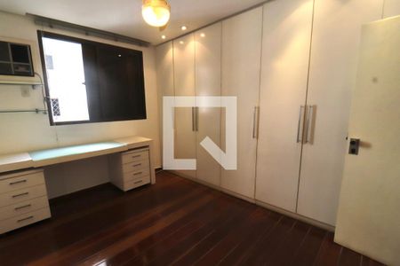 Apartamento para alugar com 242m², 4 quartos e 3 vagasQuarto 2