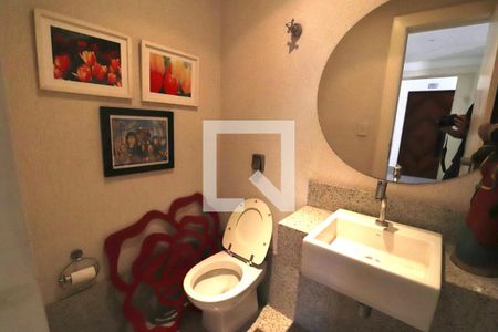 Apartamento para alugar com 242m², 4 quartos e 3 vagasLavabo