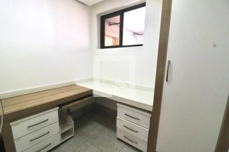 Apartamento para alugar com 242m², 4 quartos e 3 vagasQuarto 5