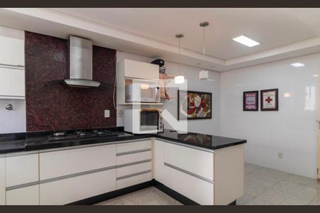 Apartamento para alugar com 242m², 4 quartos e 3 vagasCozinha