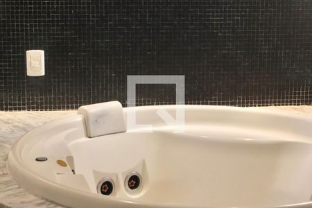 Apartamento para alugar com 242m², 4 quartos e 3 vagasBanheiro 1