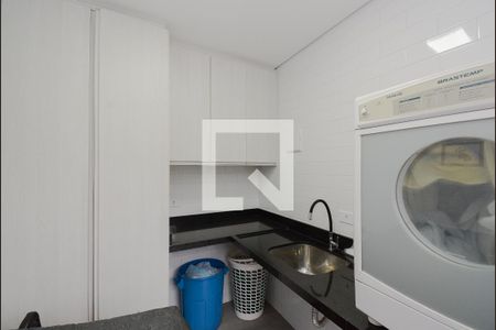 Casa à venda com 229m², 3 quartos e 3 vagas Casa à venda com 229m², 3 quartos e 3 vagaslavanderia