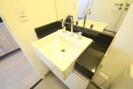Banheiro de kitnet/studio para alugar com 1 quarto, 19m² em Vila Mariana, São Paulo
