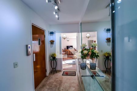Hall de entrada de apartamento para alugar com 3 quartos, 110m² em Vila Mariana, São Paulo