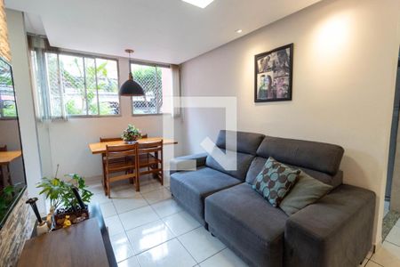 Sala de apartamento para alugar com 2 quartos, 55m² em Vila Sílvia, São Paulo