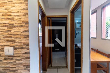 Corredor de apartamento para alugar com 2 quartos, 55m² em Vila Sílvia, São Paulo