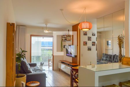 Apartamento à venda com 81m², 3 quartos e 2 vagas Apartamento à venda com 81m², 3 quartos e 2 vagasSala