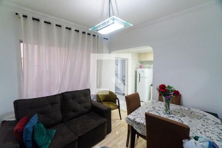Casa à venda com 112m², 3 quartos e 2 vagasCasa 2 - Sala