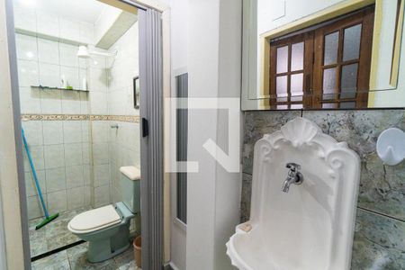 Casa à venda com 112m², 3 quartos e 2 vagasCasa 2 - Banheiro Social