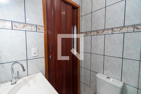 Casa à venda com 112m², 3 quartos e 2 vagasCasa 1 - Banheiro Social