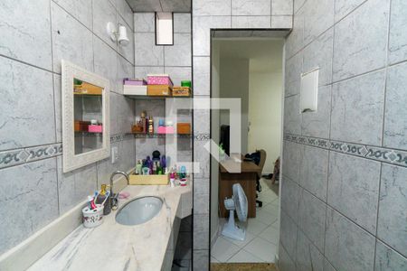 Casa à venda com 112m², 3 quartos e 2 vagasCasa 2 - Banheiro da Suite