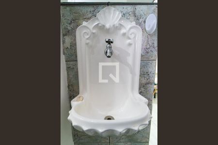 Casa à venda com 112m², 3 quartos e 2 vagasCasa 2 - Banheiro Social Detalhe