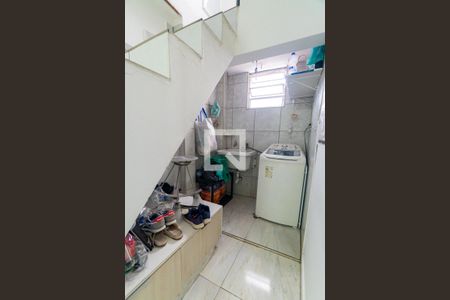 Casa à venda com 112m², 3 quartos e 2 vagasCasa 2 - Lavanderia