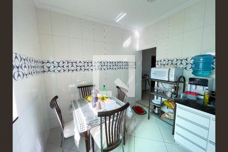 Casa à venda com 250m², 6 quartos e 8 vagasCozinha