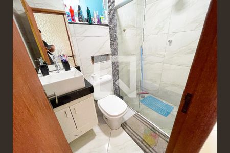 Casa à venda com 250m², 6 quartos e 8 vagasBanheiro ( casa 2 )