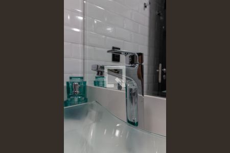 Apartamento à venda com 342m², 4 quartos e 4 vagas Apartamento à venda com 342m², 4 quartos e 4 vagasBanheiro da Suíte 2