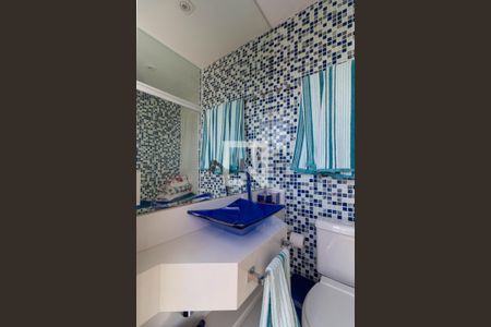 Apartamento à venda com 342m², 4 quartos e 4 vagas Apartamento à venda com 342m², 4 quartos e 4 vagasBanheiro