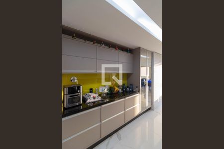 Apartamento à venda com 342m², 4 quartos e 4 vagas Apartamento à venda com 342m², 4 quartos e 4 vagasCozinha