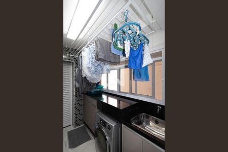 Apartamento à venda com 342m², 4 quartos e 4 vagas Apartamento à venda com 342m², 4 quartos e 4 vagasÁrea de Serviço